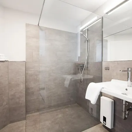 Bades Huk Marina * Hohen Wieschendorf