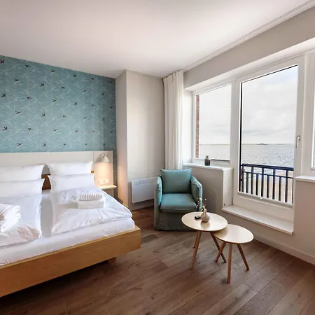 Bades Huk Marina Resort *