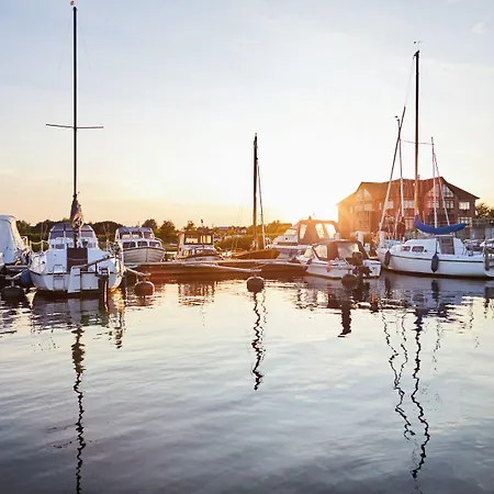 Bades Huk Marina Resort Hohen Wieschendorf
